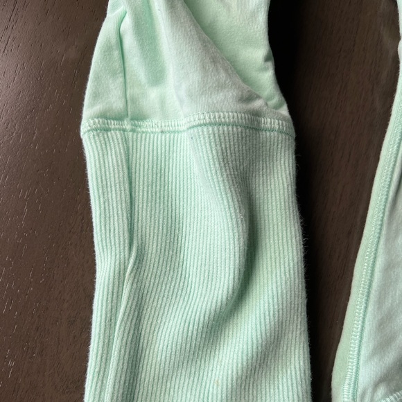 Perfect for Spring! Lululemon pullover cowl neck mint green sz 10 sold out - Picture 6 of 11